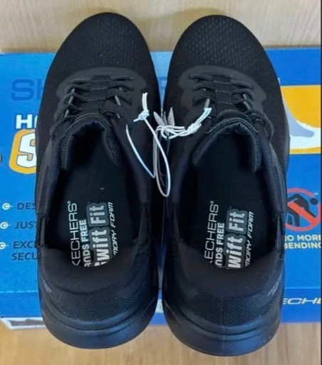 新品未使用タグ付き 27cm Skechers スニーカー ブラック