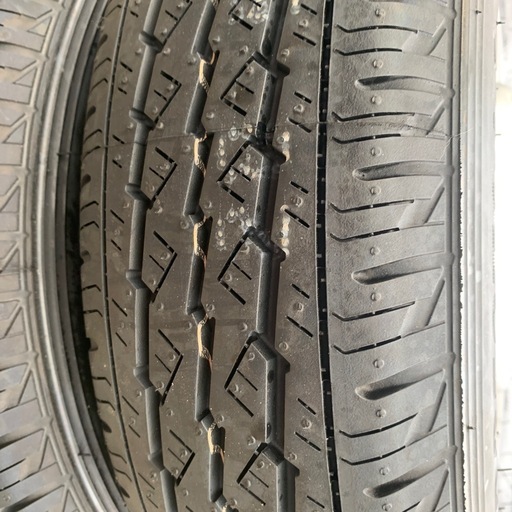 タイヤのサイズ145/80r12インチ タイヤ26年製造新品大幅値下げ