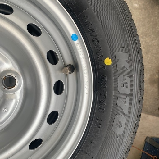 タイヤのサイズ145/80r12インチ タイヤ26年製造新品大幅値下げ