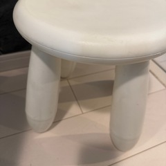 IKEA イケア　マンムット　キッズ　子供　チェア　椅子の画像