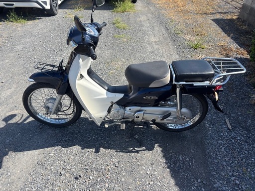 1263.スーパーカブ110 JA10 社外マフラー　バイク　小型　110cc 車体　埼玉