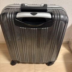 スーツケース　キャリーケース　グレー　1〜2泊用の画像