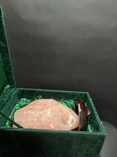 紅水晶 ローズクォーツ 原石　9kg 台付き 観賞石 パワーストーン