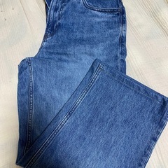 UNIQLOジーンズの画像