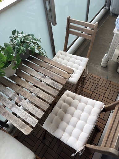 IKEAチェアーとバルコニーテーブルのセット
