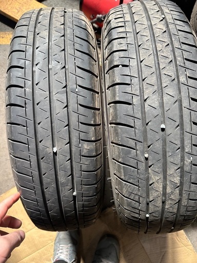 ヨコハマ　　195/80R15 バンタイヤ2本