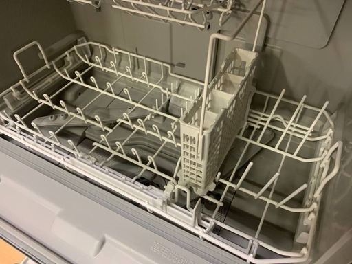 ♦Panasonic 電気食器洗い乾燥機 【2022年製】NP-TSP1-W