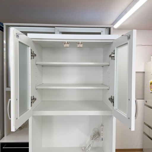 【超美品‼️】定価36,990円♪ 現行モデル ニトリ 60cm幅レンジボード(コパンT 60RB) 食器棚 キッチン収納家具 鏡面仕上げホワイト♪