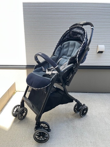 ベビーカー combi スゴカルα 4キャス エッグショック