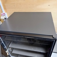 東洋リビング 防湿庫 ED-100型 容量102L オート•ドライ カメラ•レンズ保管庫 鍵付き 動作確認済 ドライキャビネット 中古品 ③の画像