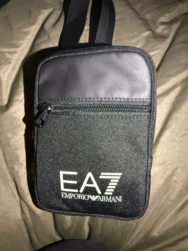 EA7 Emporio Armani アルマーニ　サコッシュ