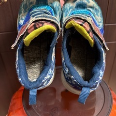 16cm 運動靴の画像