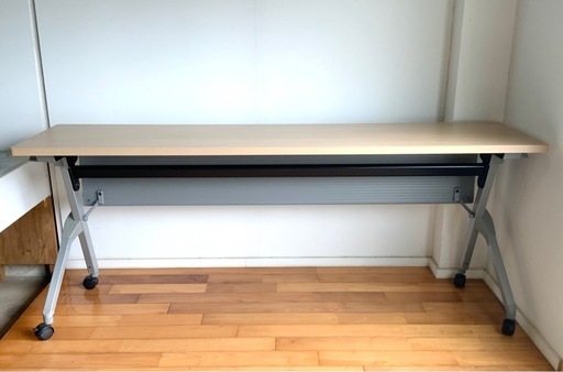 【美品/複数在庫】 Okamura FLAPTOR 折り畳み長机 幕板付き キャスター付き 天板1800×450mm テーブル