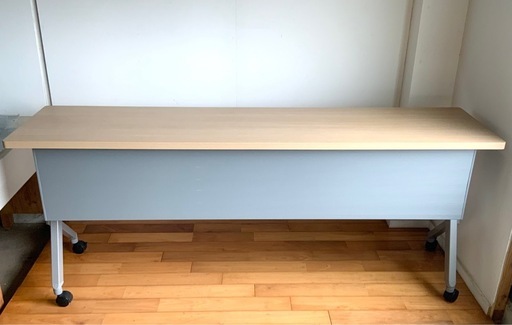 【美品/複数在庫】 Okamura FLAPTOR 折り畳み長机 幕板付き キャスター付き 天板1800×450mm テーブル