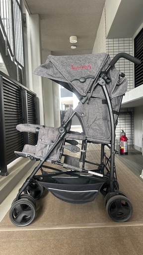 ２人乗りベビーカー　日本育児　キンダーワゴン