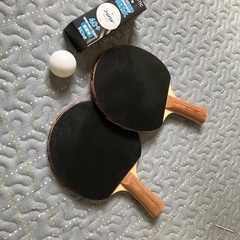 ラケット　卓球用ボール４個付きの画像