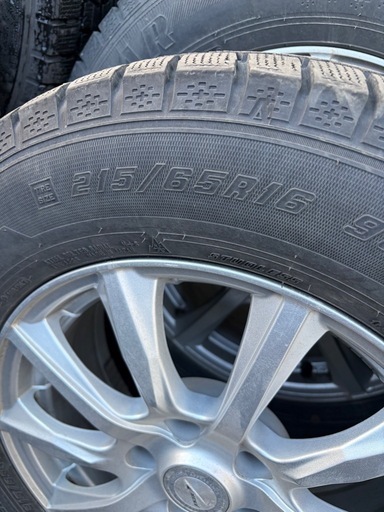 215/65R16 スタッドレスタイヤ　アルミホイール付き