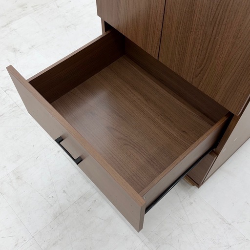 【超美品‼️】ニトリ 59cm幅ワードローブ クローゼット 衣類収納家具 木目調ミドルブラウン♪