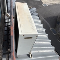 エアコン（室外機セット）部品取り・無料【2階・屋根上】の画像