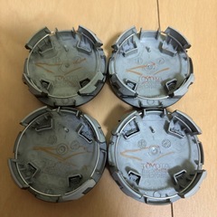 トヨタ純正センターキャップ4個の画像