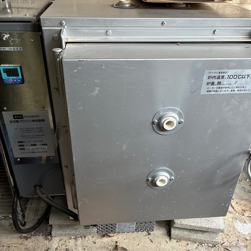 陶芸用電気炉と電動ロクロ