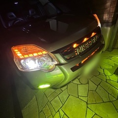エクストレイル T31 後期 タコマ風グリル LEDマーカーの画像