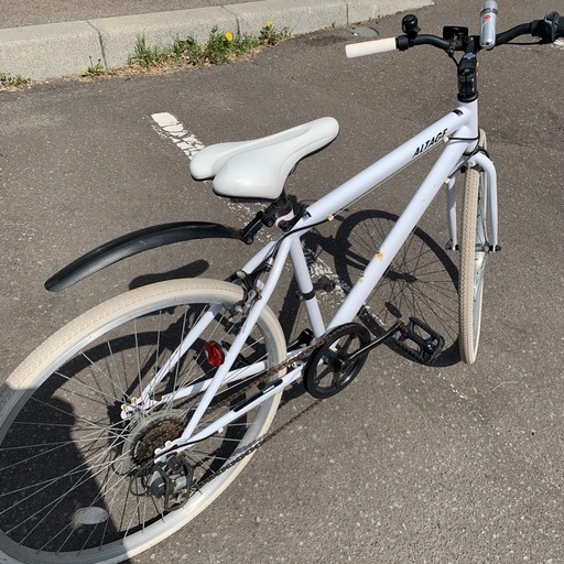 美原店 ALTAGE アルテージ クロスバイク 26インチ 6段変速 自転車　ホワイト