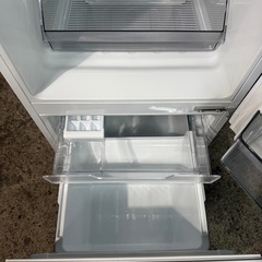 東芝(TOSHIBA) 冷蔵庫 幅47.9㎝ 153L GR-U15BS(W) 2ドア 自動霜取り 右開きタイプ ひとり暮らし 省スペース 耐熱天板の画像