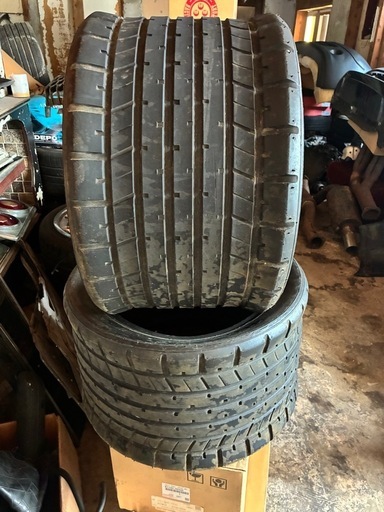 ダンロップレーシングタイヤ　R90レイン　15インチ　265-575-15中古