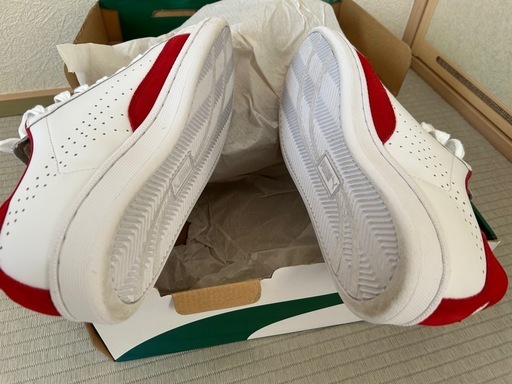 PUMA スニーカー