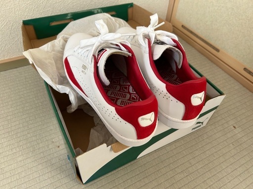 PUMA スニーカー