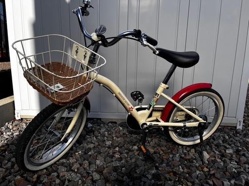 16インチ　自転車　　補助輪あります