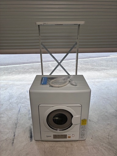 　Panasonic 除湿形電気衣類乾燥機と専用スタンドのセット  