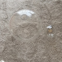 IKEA  ガラスシェード＋電球の画像