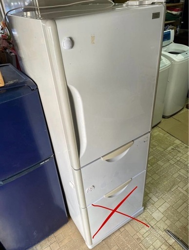 使用可能冷蔵庫棚なし (引っ越しの味方) 涌谷のキッチン家電《冷蔵庫 