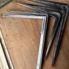 棚受け金具 L字ブラケット 25×30cm 4本セット 中古の画像