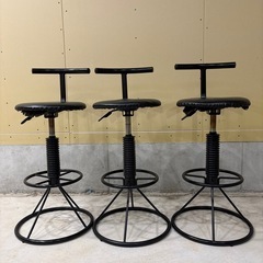 1000→800円　昇降椅子まとめ売りの画像