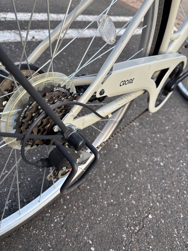 自転車 (カギ、電動空気入れ付)