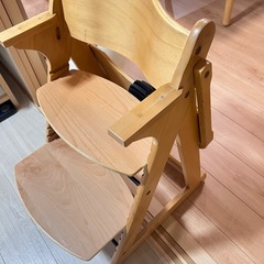 実木の子ども用チェアですの画像