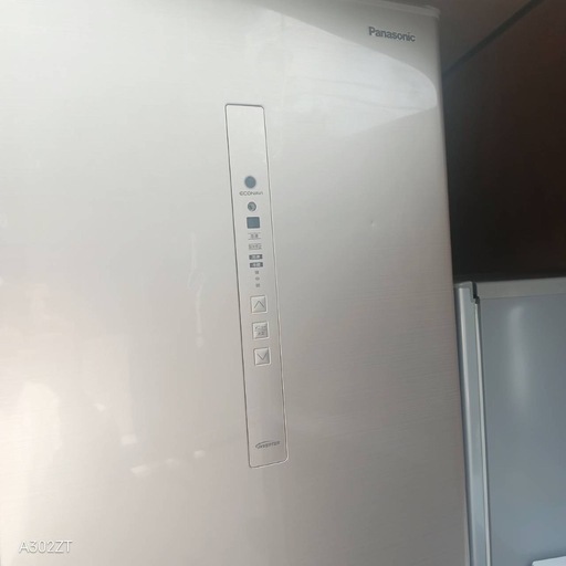 D4K1e6 送料設置無料　Panasonic　自動製氷機能付き大型冷蔵庫　365L