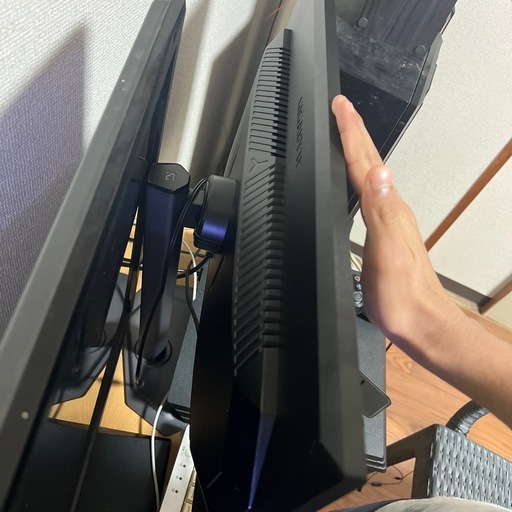 GIGABYTE モニタ