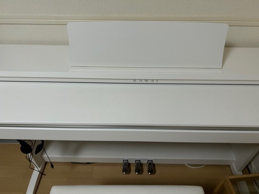 KDP75W カワイ 電子ピアノ固定 椅子＆ヘッドホン付き