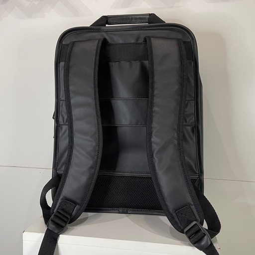 BERMAS(バーマス) リュックデイバッグ ブラック 耐水 PCポケットあり 中古