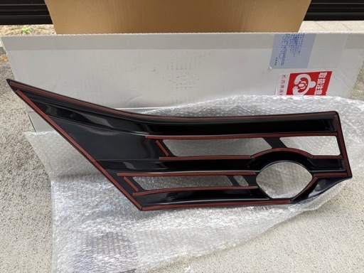 デリカD5  前期　ヘッドライトプロテクター（新品未使用）