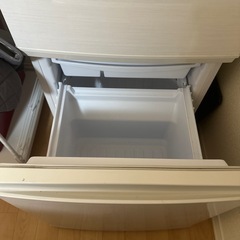 シャープ 冷蔵庫 137L SJ-D14D-Wの画像