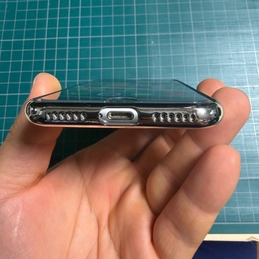 Apple iPhone SE 第2世代 ホワイト64GB 動作確認済