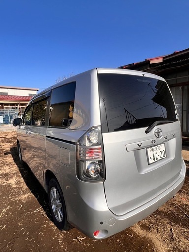 トヨタ　ヴォクシー　4WD 乗って帰れます　車検付き