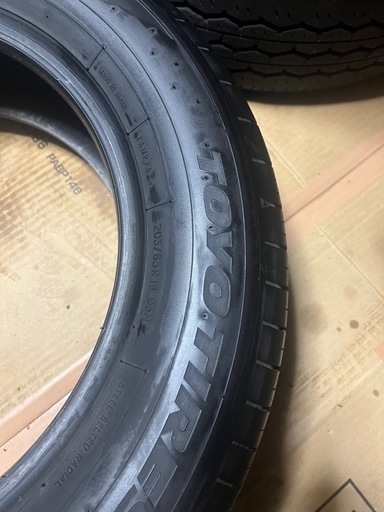 205/65r16ほぼ新品TOYO28週2025年製ノーマルタイヤ4本