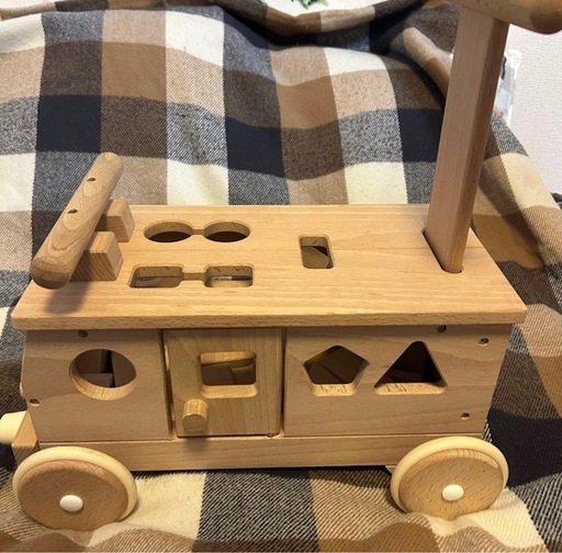 mocco 木のおもちゃ　森のパズルバス　手押し車　乗り物　積み木おまけ付き