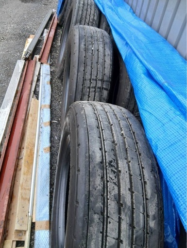 ブリヂストン　245/70R19.5 radial 10t低床用タイヤ12本
